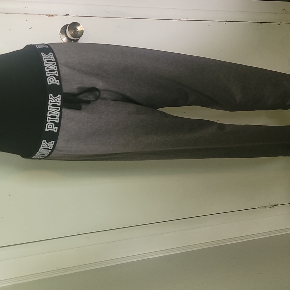 Victoria's Secret Pink Ultimate Gray Jogger in Size Large